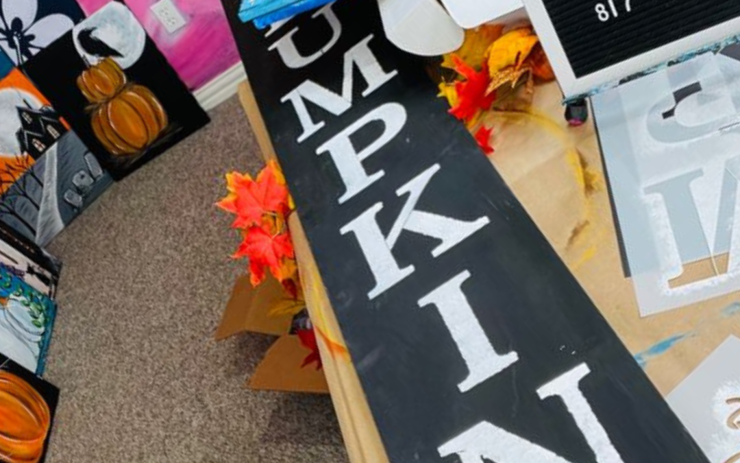 Simple and Fun DIY | How to Paint “Hello Pumpkin” Porch Sign Using Stencils